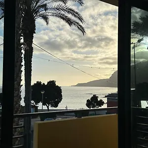 Amarelo Apartamento Canical (Madeira)